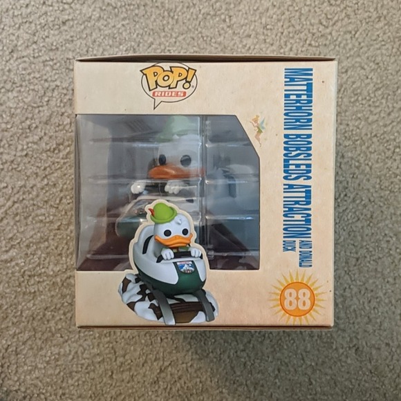 Disney Donald Matterhorn Bobsleds Funko Pop - Picture 5 of 9